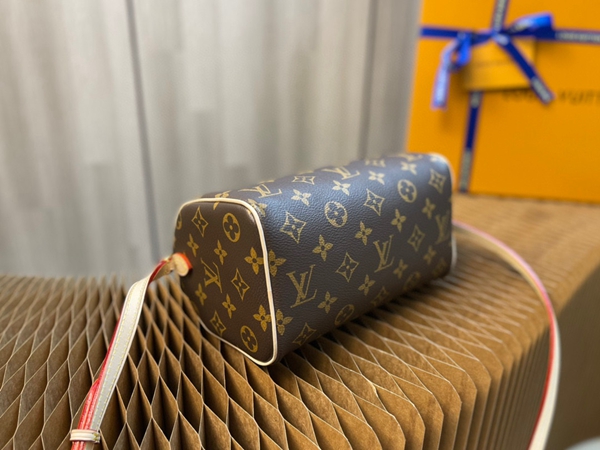 ルイヴィトンバッグ内部構造